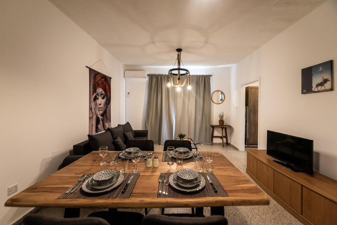 Serenityone - Centrally Located One Bedroom Apt アヤナパ エクステリア 写真