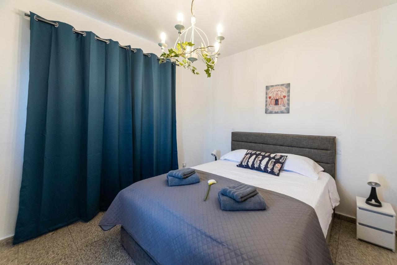Serenityone - Centrally Located One Bedroom Apt アヤナパ エクステリア 写真