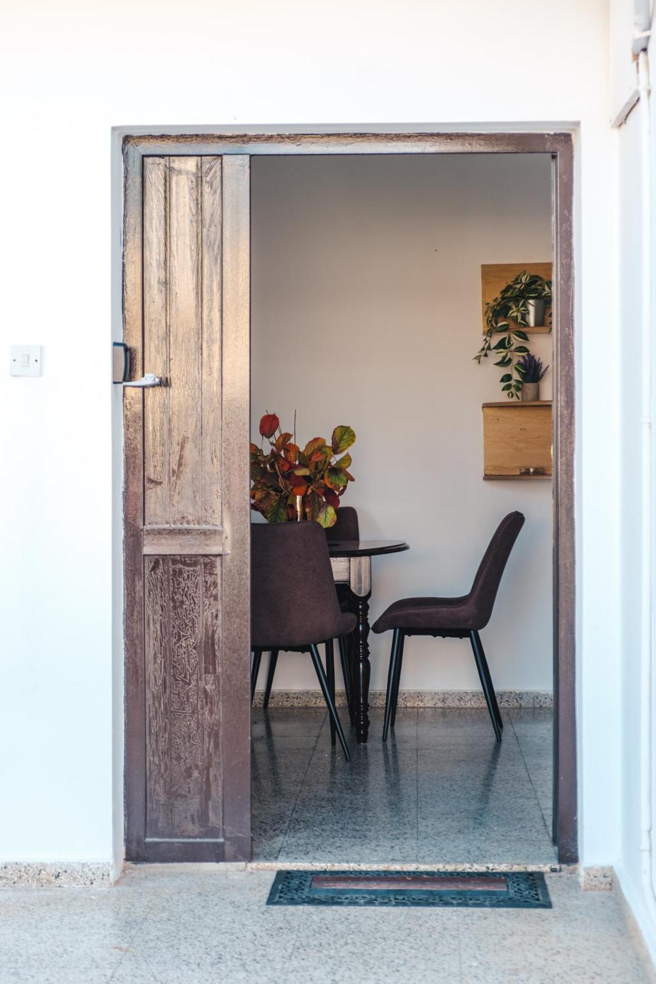 Serenityone - Centrally Located One Bedroom Apt アヤナパ エクステリア 写真